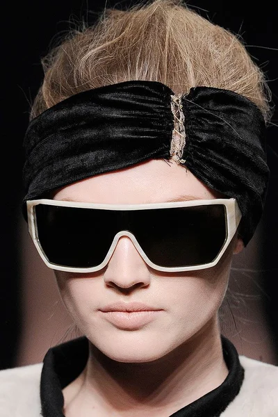 Look 50